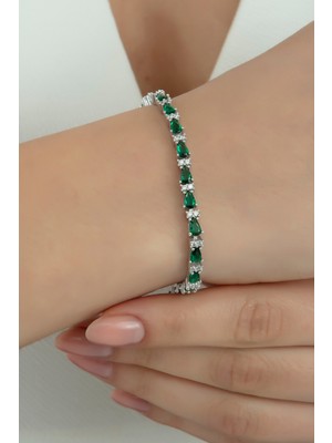 Normadia Zümrüt Zirkon Taşlı Rodyum Kaplamalı Kadın Gümüş Bileklik