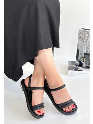 Getittir Winta Siyah Cilt Sandalet - Lisinya