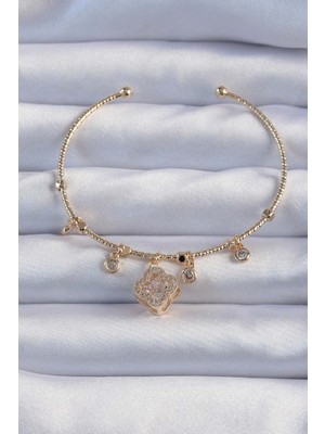 Getittir Pirinç Altın Renk Zirkon Taşlı Yonca Model Charm Bileklik - Lisinya