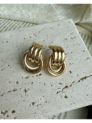 Normadia Şık ve Modern Çelik Küpe, Zarif Tasarım, Yüksek Kalite, Günlük ve Özel Kullanıma Uygun