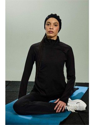 DeFacto Standart Fit Dik Yaka Sporcu Tişört B0811AX26SP