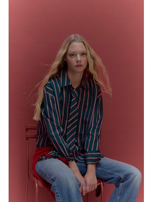 DeFacto Oversize Kravat Detaylı Çizgili Gömlek G8002AX26SP