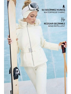 DeFacto Su İtici Slim Fit Dar Kesim Kemerli Kapüşonlu Softshell Kayak Montu F3525AX25WN
