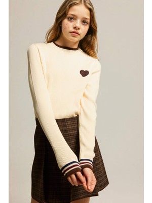 DeFacto Regular Fit Dik Yaka Nakışlı Kazak Kız Çocuk G6907A826SP