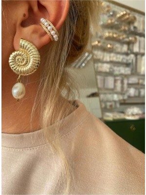 Normadia Parlak ve Şık Altın Salyangöz Küpe, Zarif ve Modern Tasarım