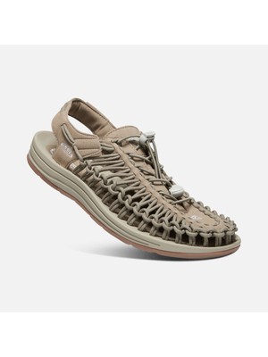 Keen Uneek Erkek Sandalet Bej Renk Kauçuk Tabanlı Normal Kalıp Spor Kullanım İçin Tasarlandı