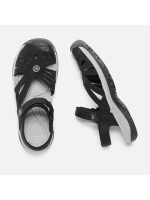 Keen 39,5 Numaralı Bayan Sandalet Rahat Kumaş Malzeme ile Suya Uygun Kullanım Sunar