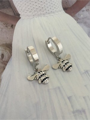 Normadia Parlak Gümüş Renk Arı Model Küpe, Zarif ve Şık Takı