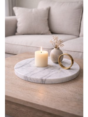 Marbello Doğal Mermer Yuvarlak Sunum Tabağı 30 cm – El Yapımı Dekoratif Mermer Sunumluk