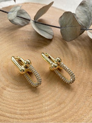 Normadia Parlak Çelik Zirkon Taşlı Modern Küpe, Şık ve Zarif Takı