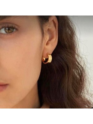 Normadia Şık ve Büyük Bombeli Halka Küpe, Modern Takı Aksesuarı