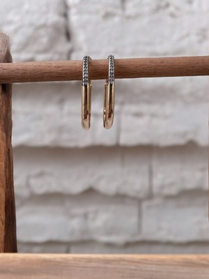 Normadia Şık Pirinç Taşlı Lock Halka Küpe, Orta Boy, Zarif Takı Tasarımı