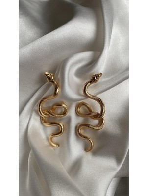 Normadia Şık Çelik Yılan Model Küpe, Modern ve Zarif Takı Tasarımı