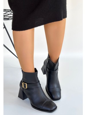 Kendim Fashion Mejjo Siyah Cilt Topuklu Bot
