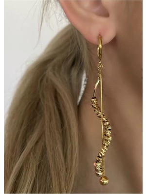 Normadia Şık Kore Tarzı Sallantı Zincir Çelik Küpe, Modern ve Zarif Aksesuar