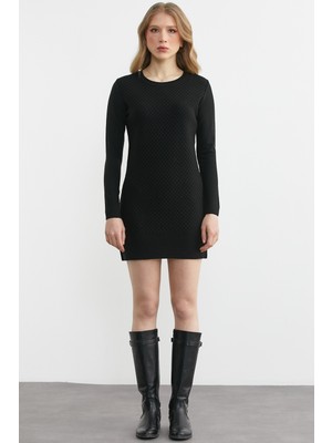 Sementa Petek Motifli Sıfır Yaka Triko Elbise - Siyah