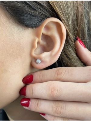 Normadia Parlak 925 Ayar Gümüş Bombeli Küpe, Şık ve Zarif Tasarım