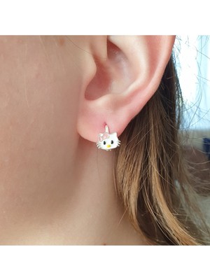 Normadia 925 Ayar Gümüş Pembe Fiyonklu Sevimli Kedi Figürlü Çocuk Küpesi