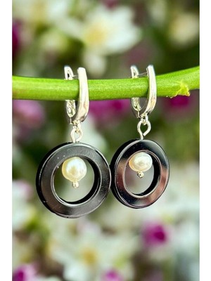 Normadia 925 Ayar Gümüş Doğaltaş Oniks ve Inci Küpe, Şık Takı Alternatifi