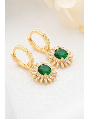 Normadia 925 Ayar Gümüş Baget Zümrüt Yeşili Küpe, Şık ve Zarif Takı