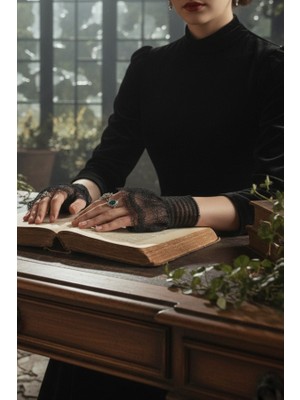 Siyah Parmaksız Eldiven - Vintage Stil Şeffaf Işlemeli Kolçak - Romantik Dantel El Aksesuarı