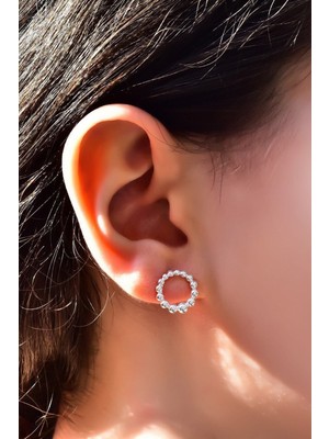 Normadia 925 Ayar Gümüş Yuvarlak Model Top Halkalı Küpe, Şık ve Zarif Tasarım