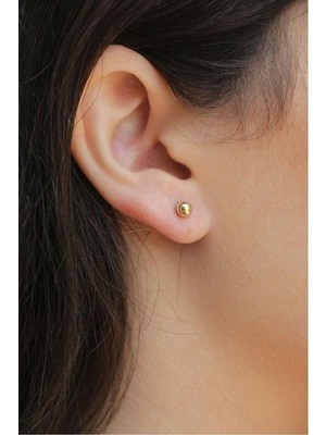 Normadia Parlak 925 Ayar Altın Kaplama Gümüş Top Küpe, Zarif ve Şık Tasarım