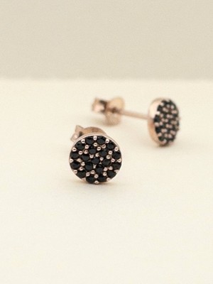 Normadia Şık 925 Ayar Siyah Taşlı Minimal Gümüş Küpe 0,9 cm