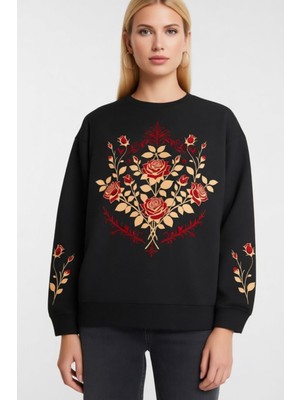 Trendseninle Kadın Siyah Kolları Kırmızı Güller Baskılı Oversize Bisiklet Yaka Sweatshirt