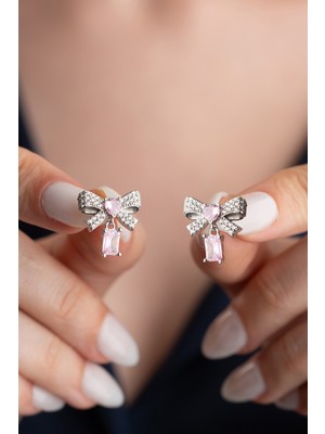 Normadia 925 Ayar Gümüş Kalpli Papyonlu Küpe, Şık ve Zarif Tasarım