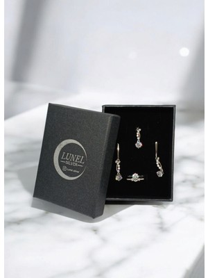 Lunel Silver Kombin Yüzüklü Tektaş Gümüş Takı Seti – 925 Ayar, Şık ve Zarif Kadın Aksesuarı