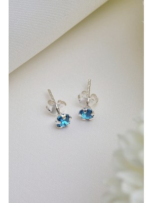 Normadia Şık Kadın 925 Ayar Gümüş Tek Taş Küpe, Zarif ve Parlak Tasarım