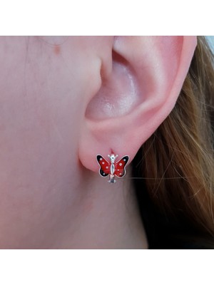 Normadia Sevimli Kelebekli Gümüş Çocuk Küpesi, Zarif ve Renkli Tasarım