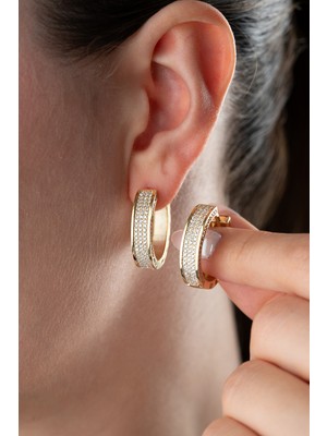 Normadia Parlak Taşlı 925 Ayar Gümüş Halka Küpe, Şık ve Zarif Tasarım