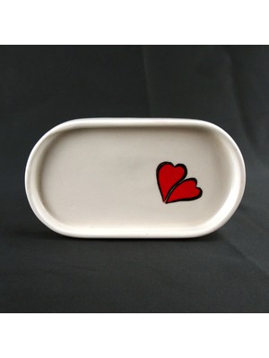 Özel Birşey Kalp Motifli Sunum Tabağı – El Yapımı Seramik