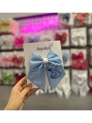 Asyakuş Stitch Nakışlı Mavi Fiyonk Otomatik  Saç Tokası