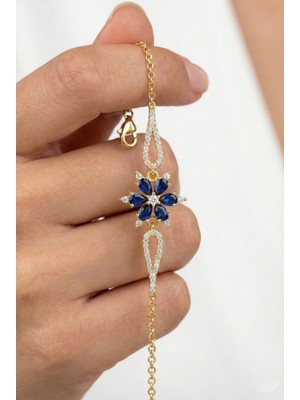 Çekirdek Jewelry 925 Ayar Gümüş Altın Kaplama Safir Renk Taşlı Çiçek Model Zirkon