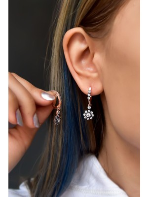 Normadia 925 Ayar Gümüş Rose Kaplama Çiçek Tasarımlı Elmas Montür Küpe