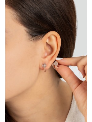 Normadia Şık Beyaz Zirkon Taşlı Klipsli Gümüş Küpe