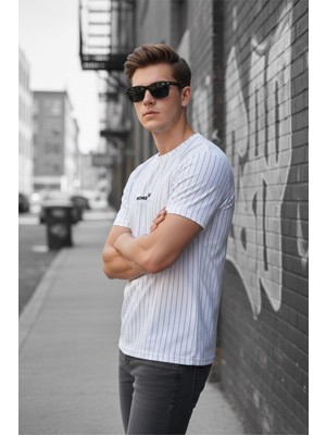 Oksit Moments Of Baskılı Ince Çizgili Premium Jakarlı Slim Fit Likralı Erkek T-Shirt