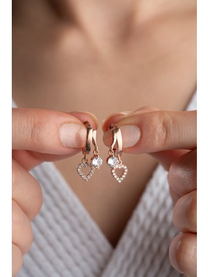 Normadia 925 Ayar Gümüş Kalpli Taşlı Küpe, Şık ve Zarif Aksesuar