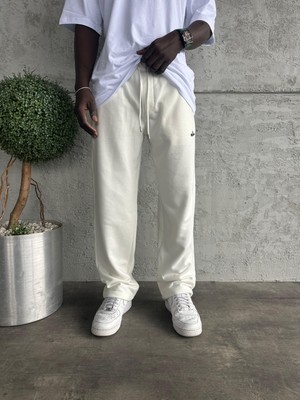 KağanKY Beyaz Yazı Detaylı Baggy Eşofman