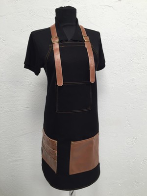 Siyah Deri Cep Detaylı Boydan Antik Iş Önlüğü