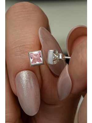 Normadia 925 Ayar Gümüş Rodyum Kaplama Pembe Taşlı Kare Küpe