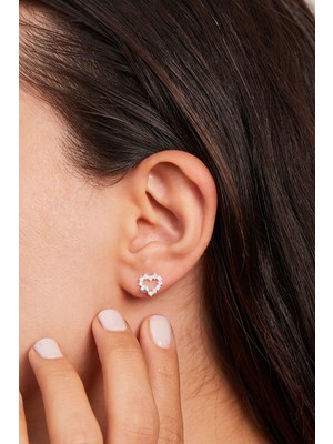 Normadia 925 Ayar Gümüş Zirkon Taşlı Kalp Küpe, Şık ve Zarif Tasarım