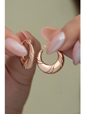 Normadia 925 Ayar Gümüş Rose Kaplama Çizgili Zarif Küpe