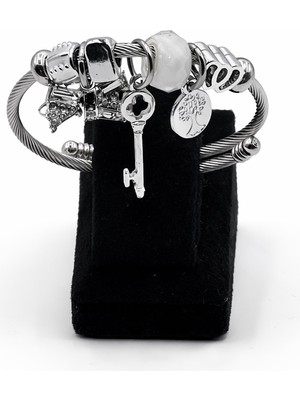 Pangu Anahtar ve Beyaz Taş Detaylı Gümüş Renk Çelik Charm Bileklik