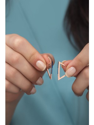 Normadia 925 Ayar Gümüş Renkli Taşlı Üçgen Küpe