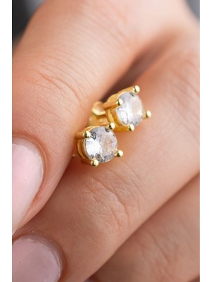 Normadia 925 Ayar Gümüş Tektaş Çivili Küpe, Zarif ve Şık Tasarım