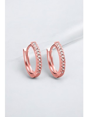 Normadia Parlak Gümüş 925 Ayar Sıralı Zirkon Taşlı Küpe, Şık ve Zarif Aksesuar